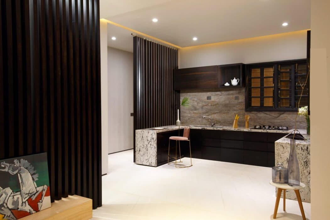 Modern Kitchen in Shades of Brown