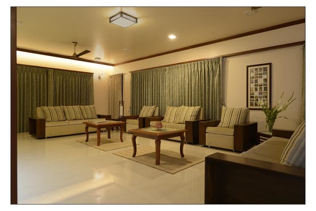 Modern Living and Dining Space Evokes