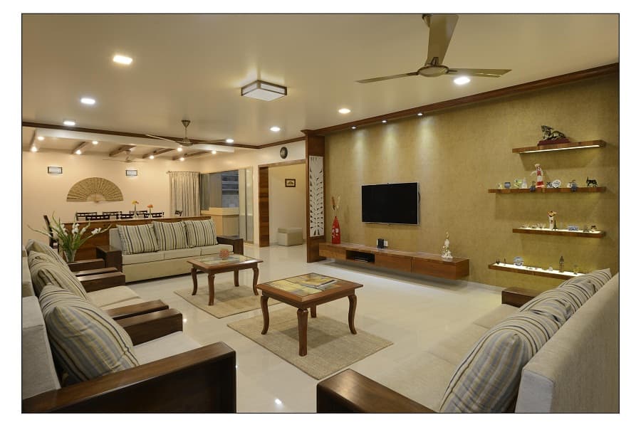 Modern Living and Dining Space Evokes