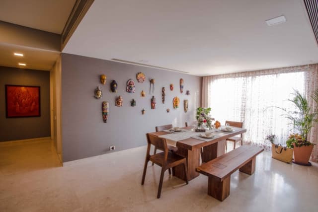 Dining Space that Seamlessly Blends Art and Hospitality