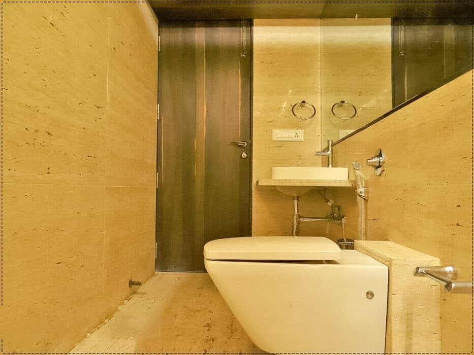 Elegantly Designed Modern Bathroom