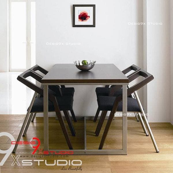 Sleek Modern Dining Setup