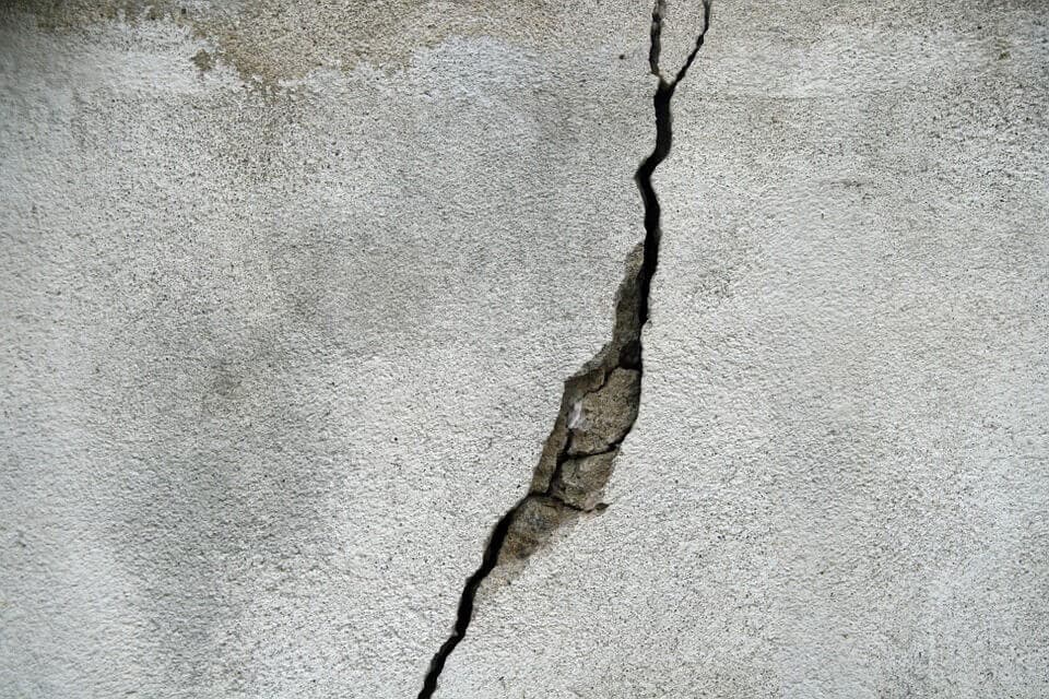 0707020001-01-Most-Important-Causes-of-Cracks-in-Buildings Cracks in House