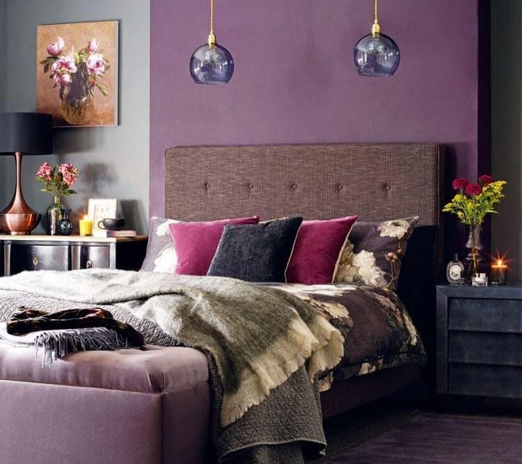 A Rectangular Purple Upholstered Bed A Rectangular Purple Upholstered Bed