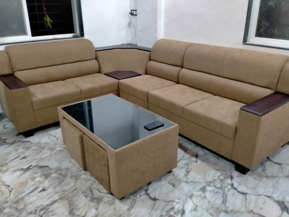 5 Seater Beige Coloured Velvet Upholstered L-Shaped Sofa 5 Seater Beige Coloured Velvet Upholstered L-Shaped Sofa