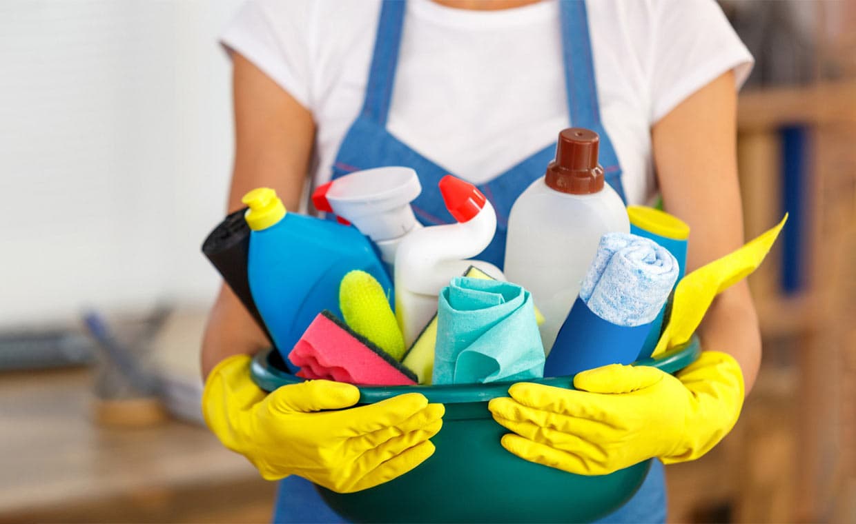 Differences Between Daily Cleaning and Deep Cleaning Differences Between Daily Cleaning and Deep Cleaning