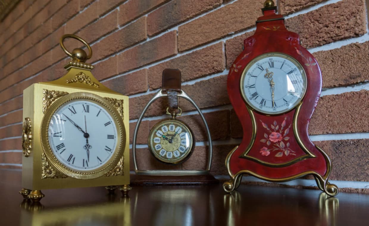 Handcrafted Mantel Clocks Handcrafted Mantel Clocks