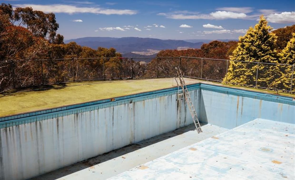Restoring an Ageing Pool Restoring an Ageing Pool