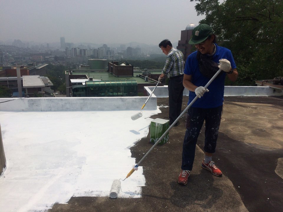 White lime washes on terrace White lime washes on terrace