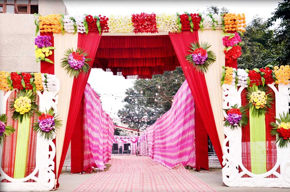 Indian Wedding Home Décor Idea for Entryway