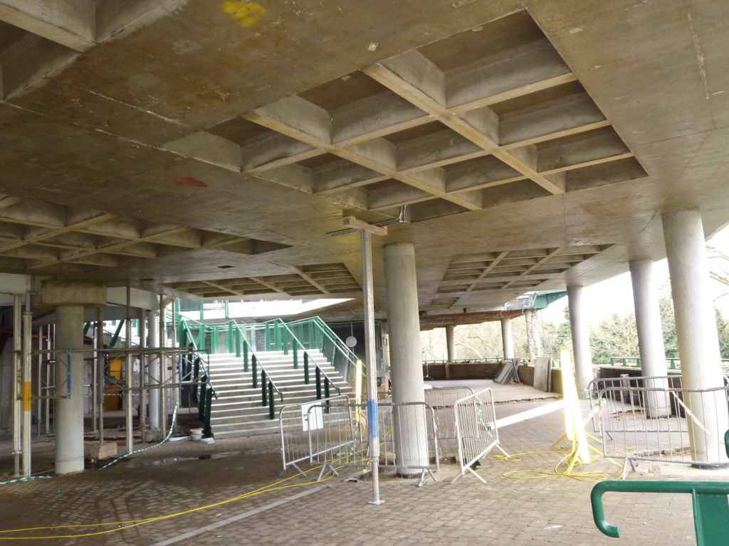 Cast in situ Two-way waffle slab with integral beams