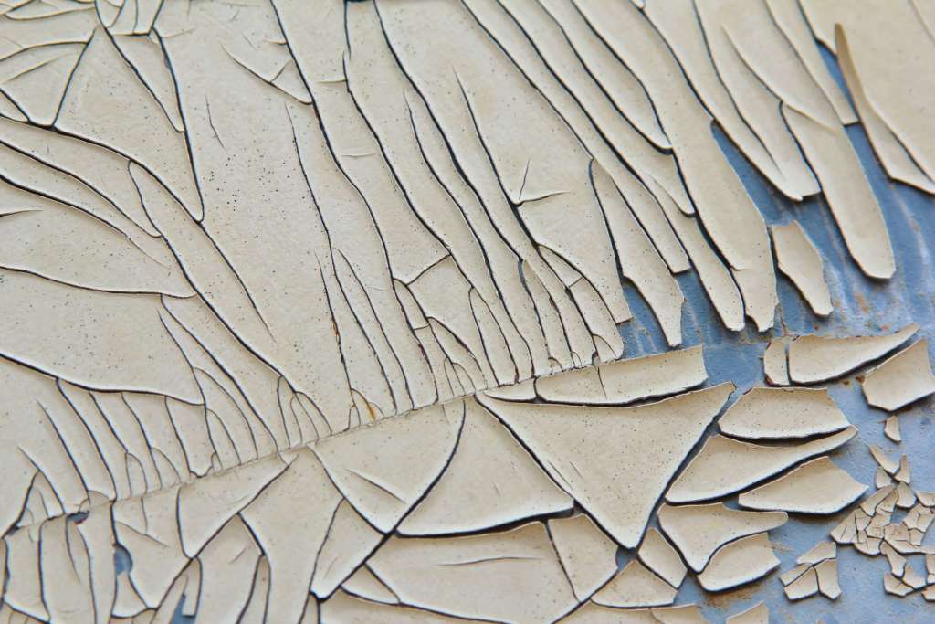 Peeling of Paint due to Cracking Flaking