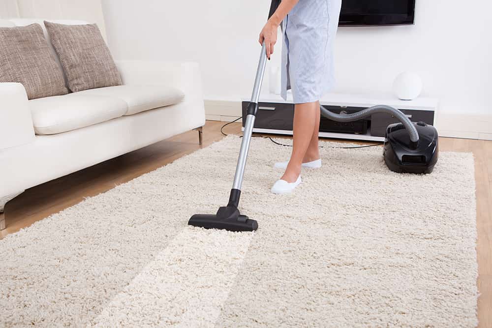 Clean your Rug with Vacuum