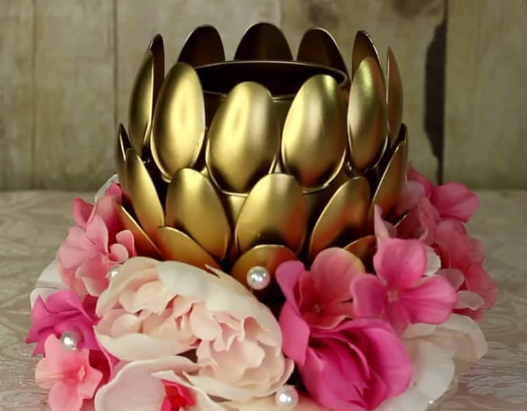 Repurpose Plastic Spoons for a Decorative Vase!