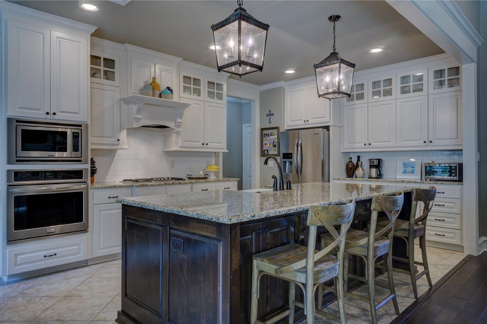 Cabinetry that Touches the Ceiling