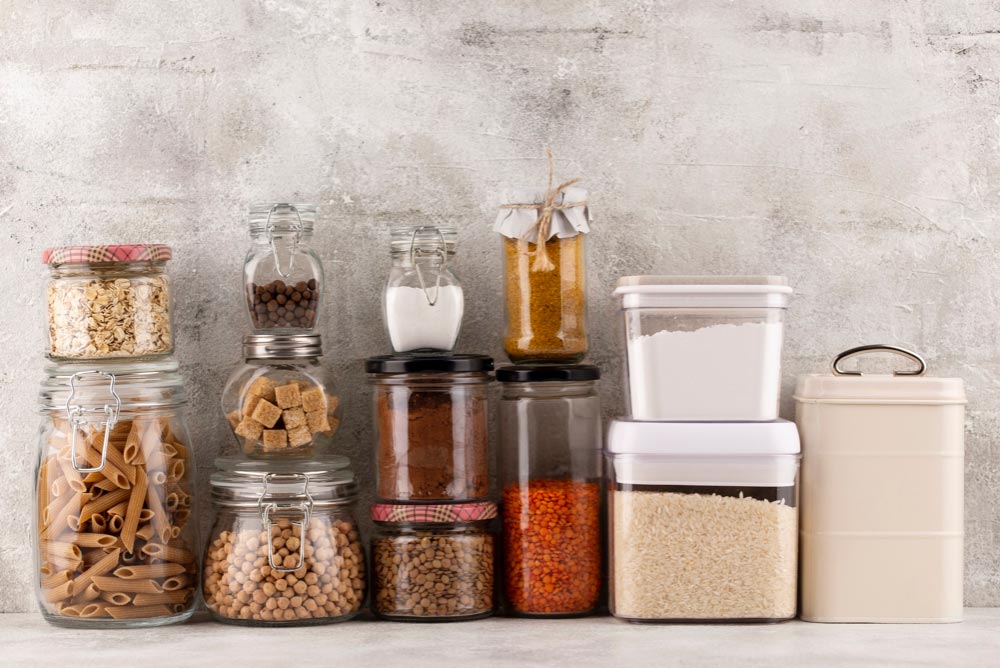 Easy Visuals through Clear Containers