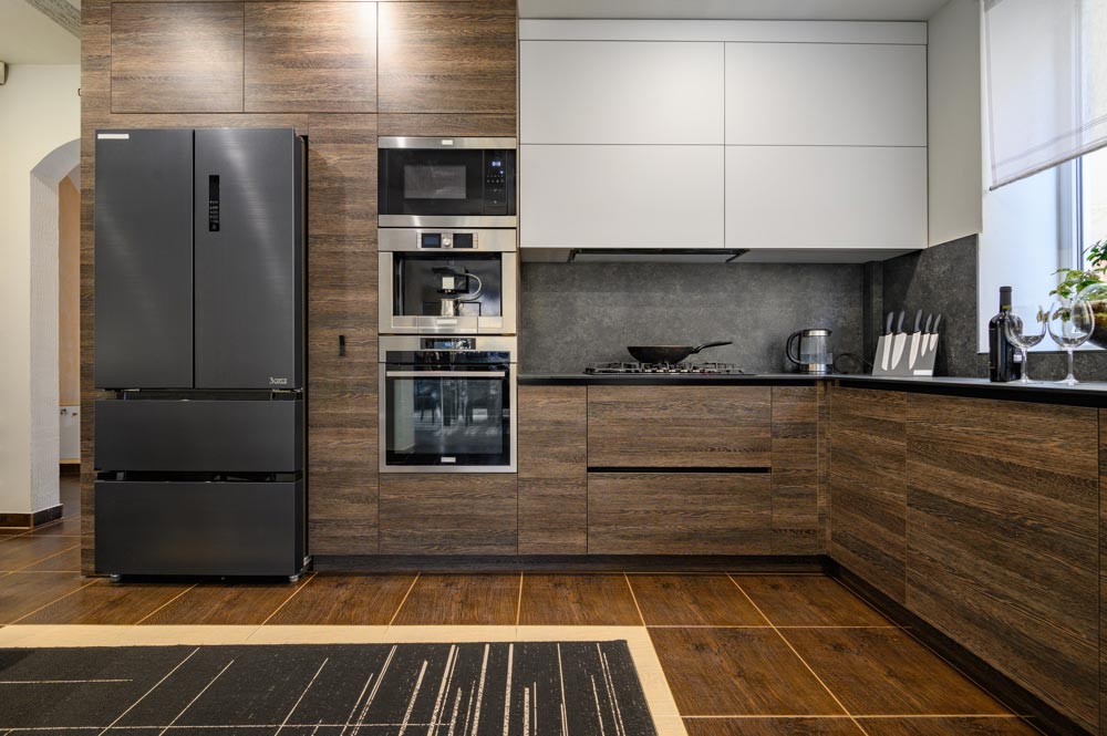 Optimised Wall Space for Effective Kitchen Storage Design