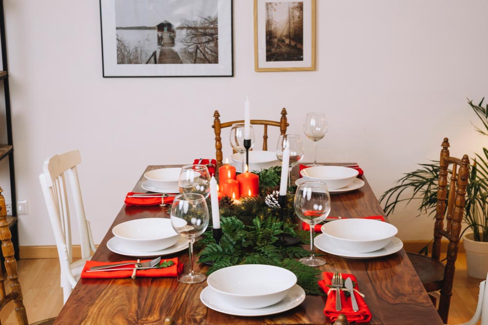 Decor and Accessories for Dining Table