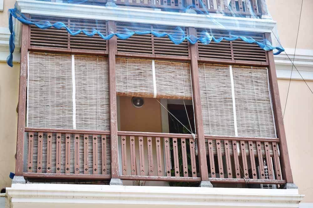 Cooling of Khus Curtain