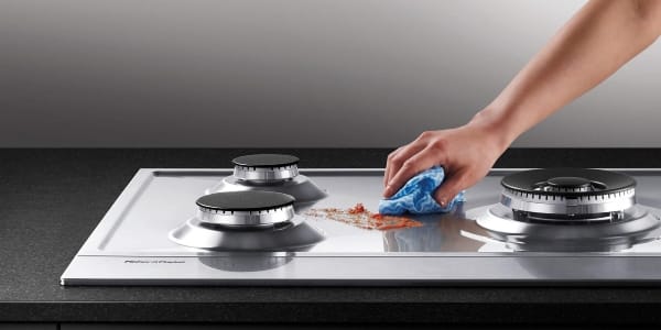 Managing the Stain of Gas Stove with Baking Soda