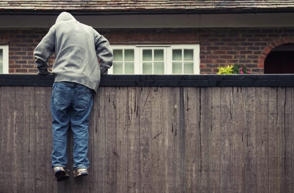 Protection from Thieves due to Fencing