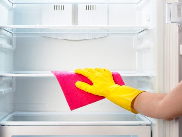 Use of Baking Soda for Removing Foul Odour from Refrigerator