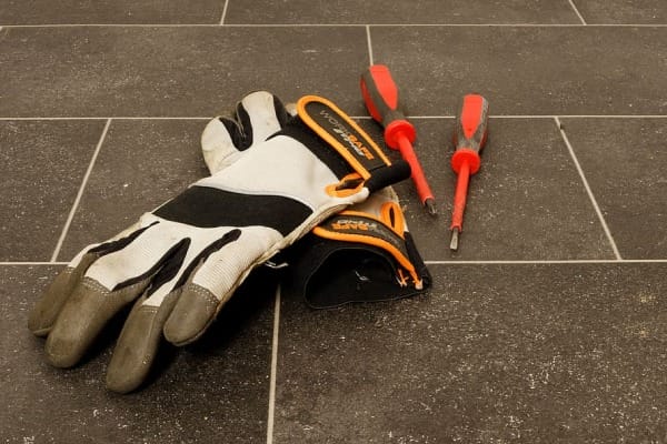 Use of Gloves as a Protective Gear During Home Renovation
