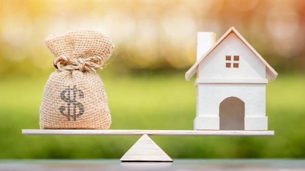 Prepare and Stick to Your Budget while Purchasing Your First Dream Home