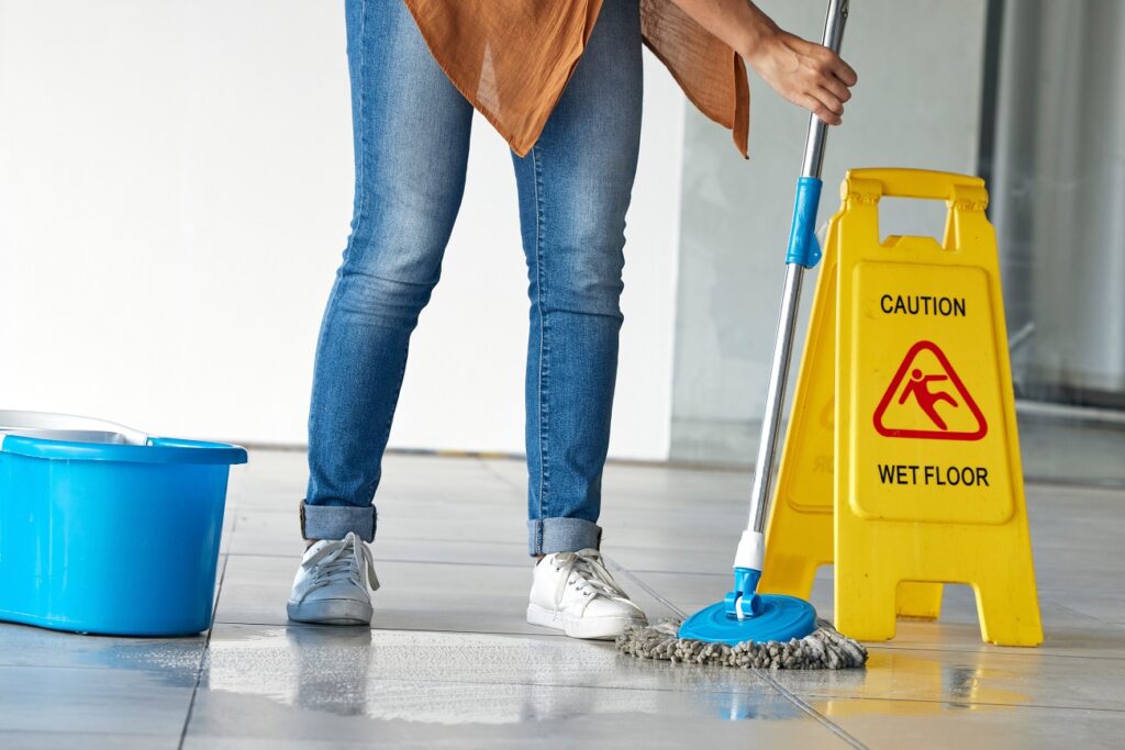 Be Careful when Walking on Wet Floor Be Careful when Walking on Wet Floor