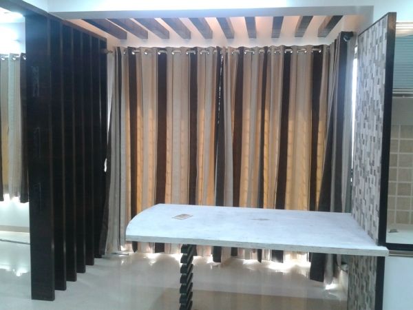 Dining Room – Table