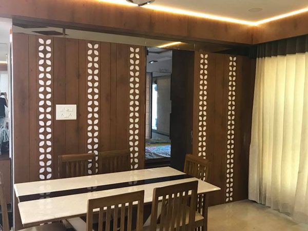 Dining Room – Table
