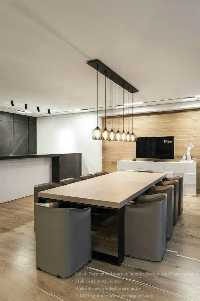 Dining Room – Table