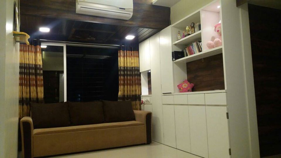 Sofa – Center Table
