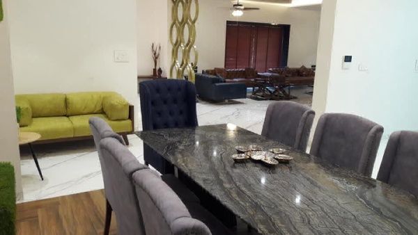 Dining Room – Table