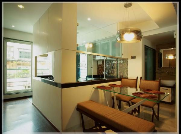 Dining Room – Table