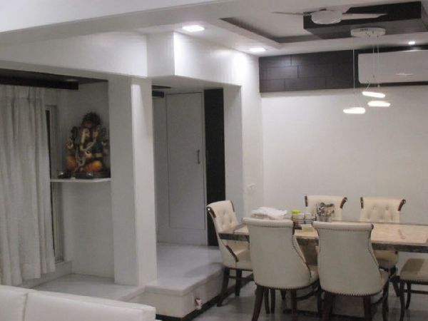 Dining Room – Table