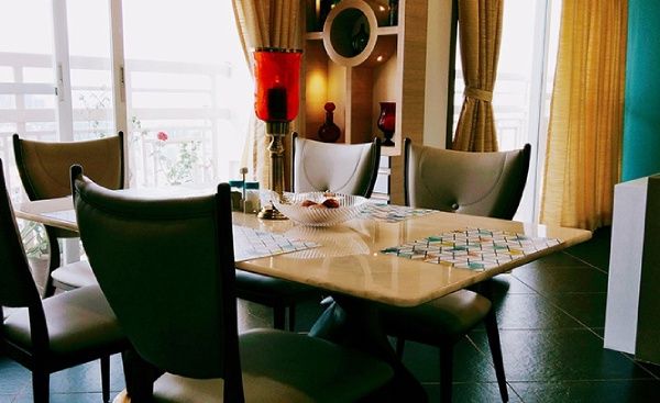 Dining Room – Table