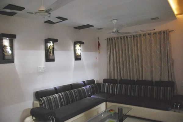 Sofa – Center Table
