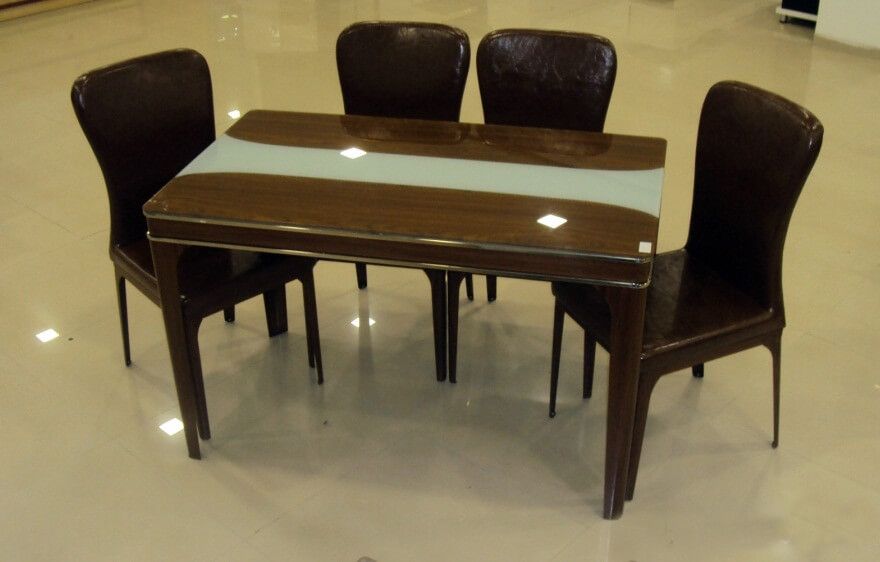 Dining Room – Table