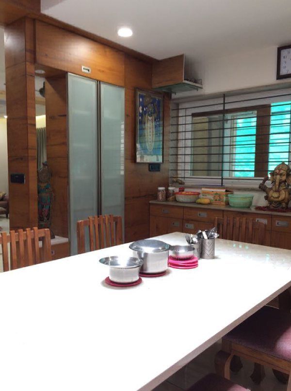 Dining Room – Table