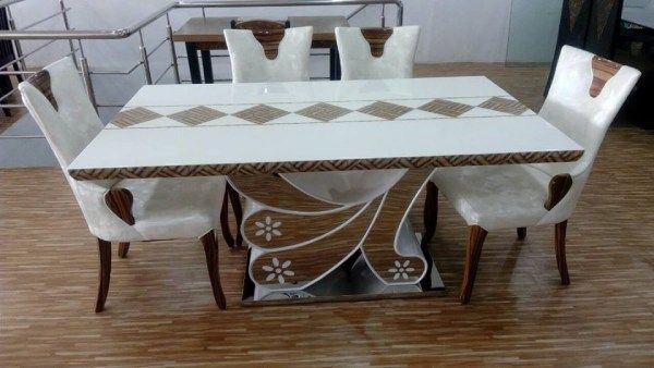 Dining Room – Table
