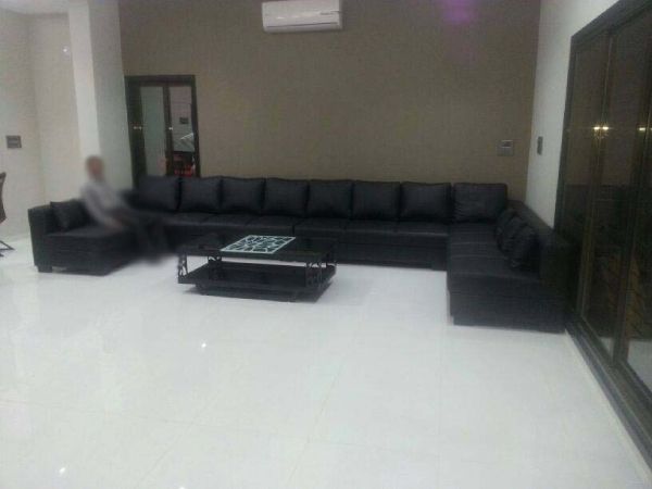 Sofa – Center Table