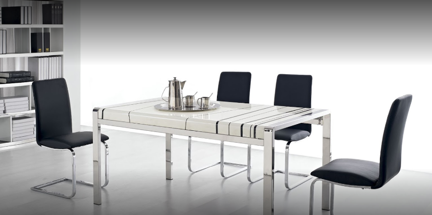 Dining Room – Table