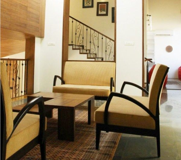 Sofa – Center Table