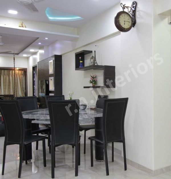Dining Room – Table