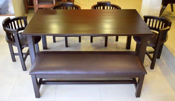 Dining Room – Table