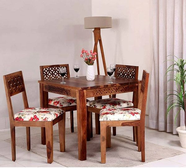 Dining Room – Table