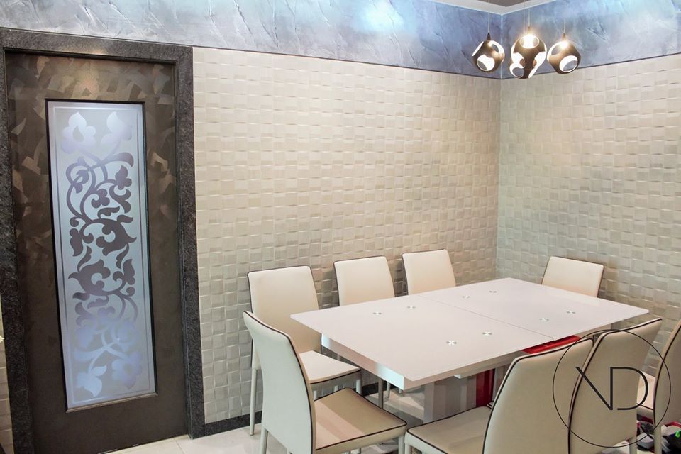 Dining Room – Table