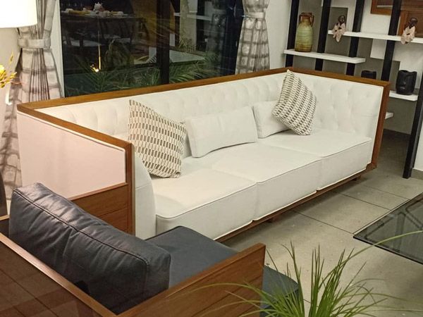 Sofa – Center Table