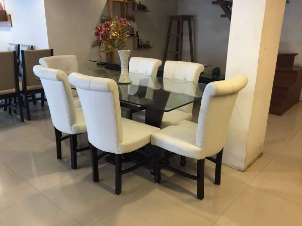 Dining Room – Table